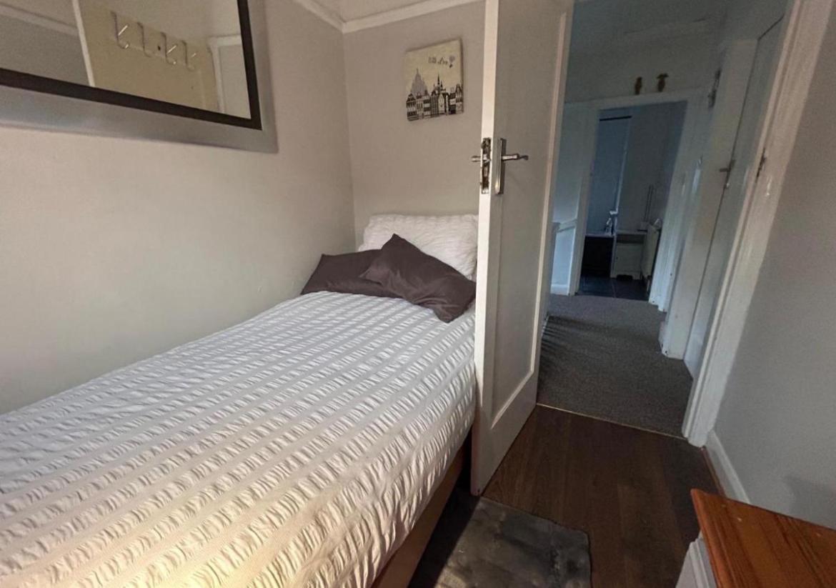 Redditch Rest Near Town Centre & Transport Links Exterior foto